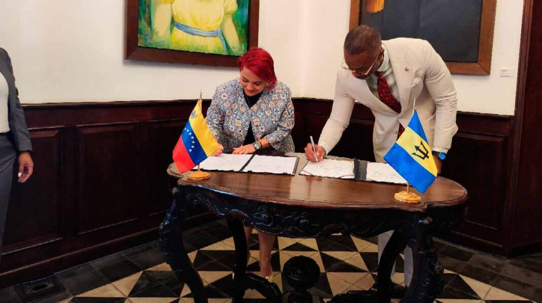 Venezuela y Barbados firman acuerdo en materia turística