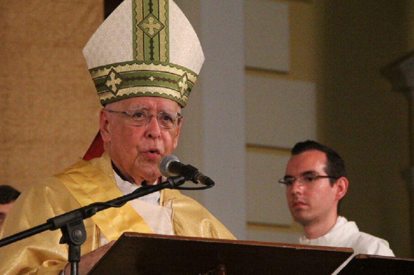 Monseñor Roberto Lückert León