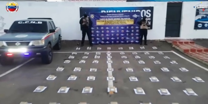 Falcón | PNB incauta 42 kilos de droga en una playa