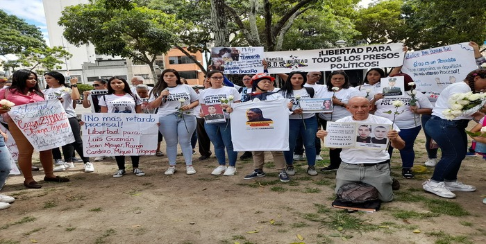 Familiares de presos políticos protestan