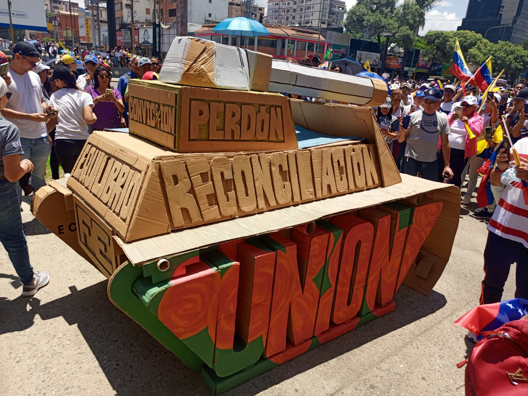 tanque de cartón