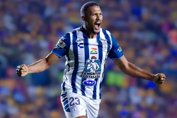 Salomón Rondón marcó y guió triunfo del Pachuca