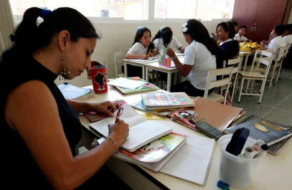 La educación pública en Venezuela, en "emergencia" por la escasez de docentes