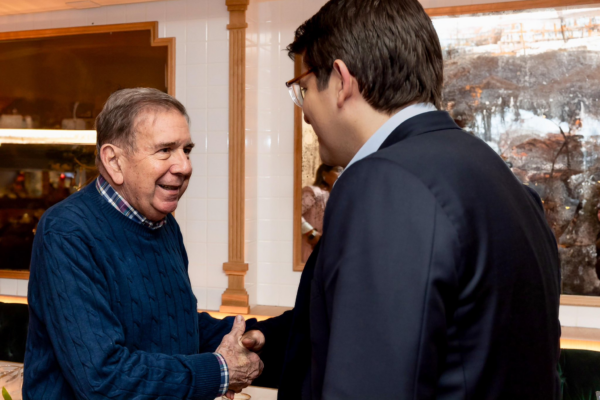 senador colombiano, Miguel Uribe Turbay y Edmundo Gonzáles