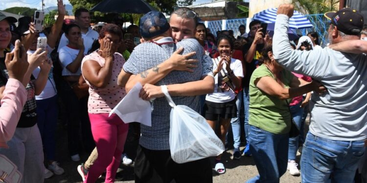 Foro Penal denuncia "opacidad" tras liberaciones de presos políticos