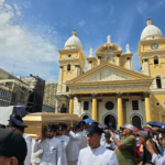 Zulianos Rinden Homenaje a Danelo Badell en la Basílica