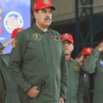 ¡Insólito! Maduro condecorará a 21 funcionarios sancionados por Estados Unidos