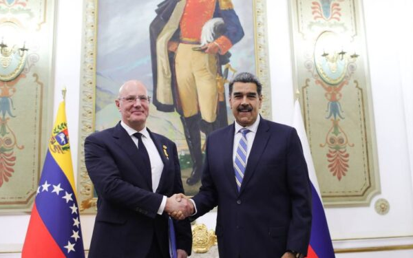 Vicepresidente de Rusia se reúne con Nicolás Maduro en Miraflores