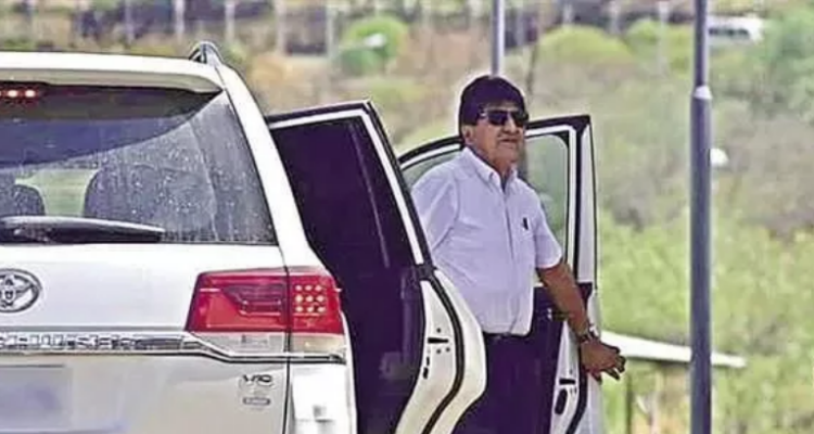 Militar venezolano sería el proveedor de vehículos y aviones de Evo Morales