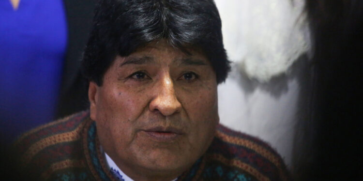 Evo Morales expresa su solidaridad a Petro ante sanciones impuestas por Trump a Colombia