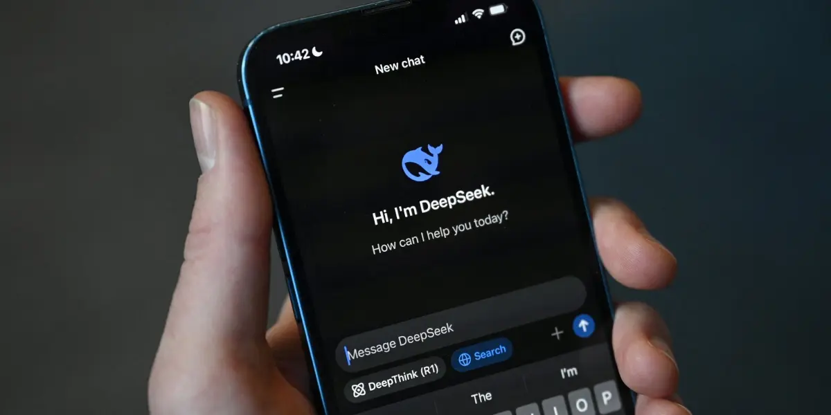 DeepSeek: La aplicación china de Inteligencia artificial que destronó a ChatGPT