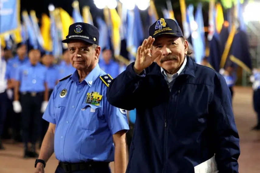 Policía de Nicaragua reafirma lealtad al régimen de Daniel Ortega