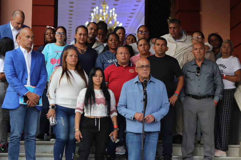Jorge Rodríguez denuncia que «el Departamento de Estado de EEUU impide» los vuelos de repatriación