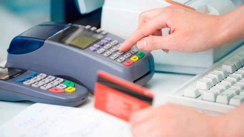 Instan a no decir la clave bancaria en voz alta al realizar pagos