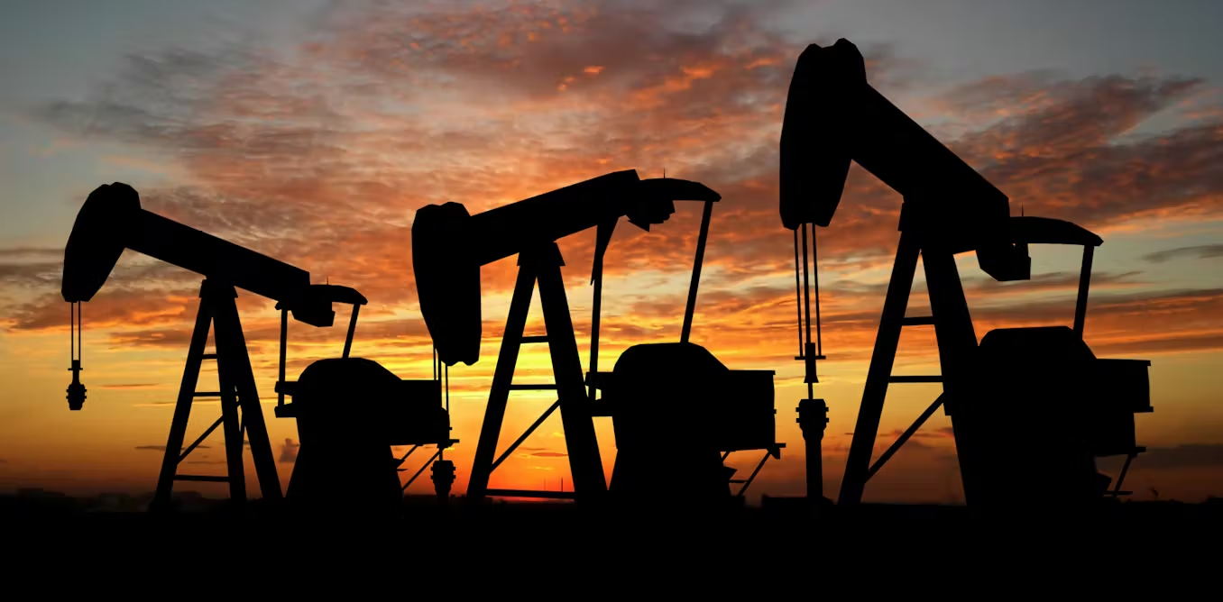 Aumentan los precios del petróleo tras amenazas de Estados Unidos a compradores de crudo venezolano