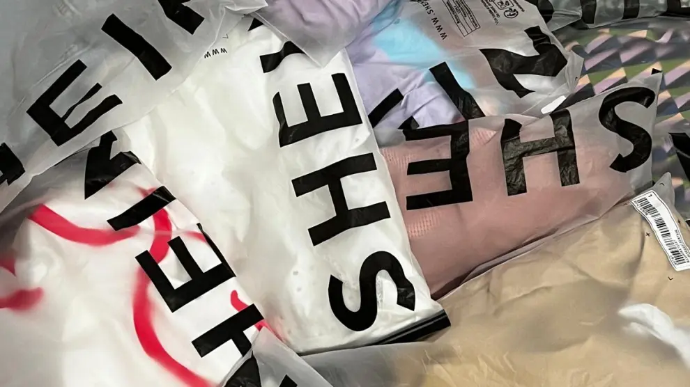 Shein aumenta precios en EE.UU. ante nuevos aranceles a pequeños paquetes
