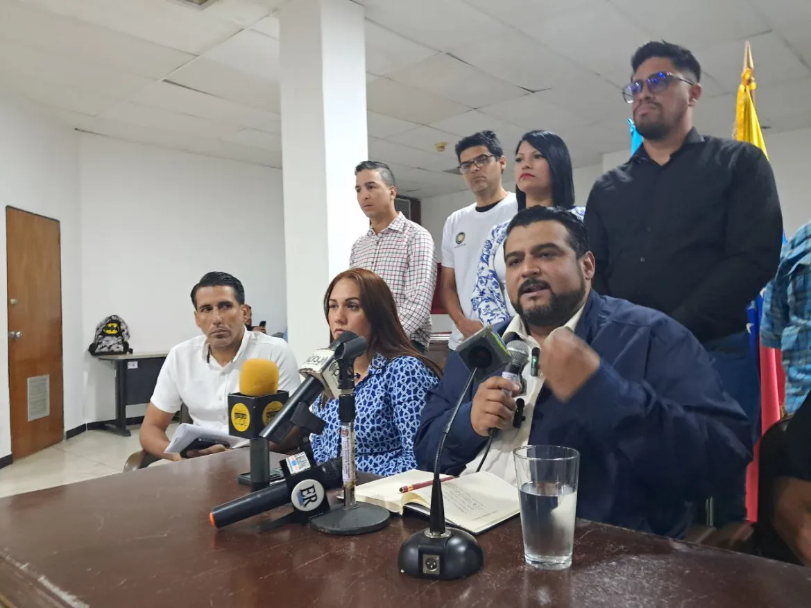 https://asiesnoticias.com/tiny-desk-de-bad-bunny-una-fusion-intima-de-musica-y-cultura-boricua/