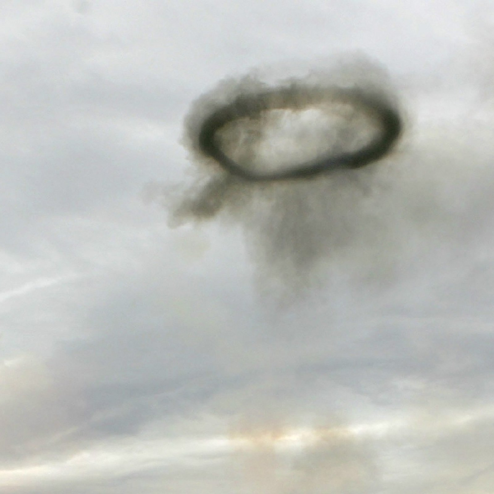 Anillo de humo negro
