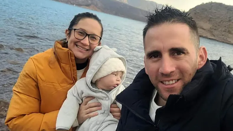Pareja e hijo del gendarme argentino detenido en Venezuela salieron del país en operación secreta