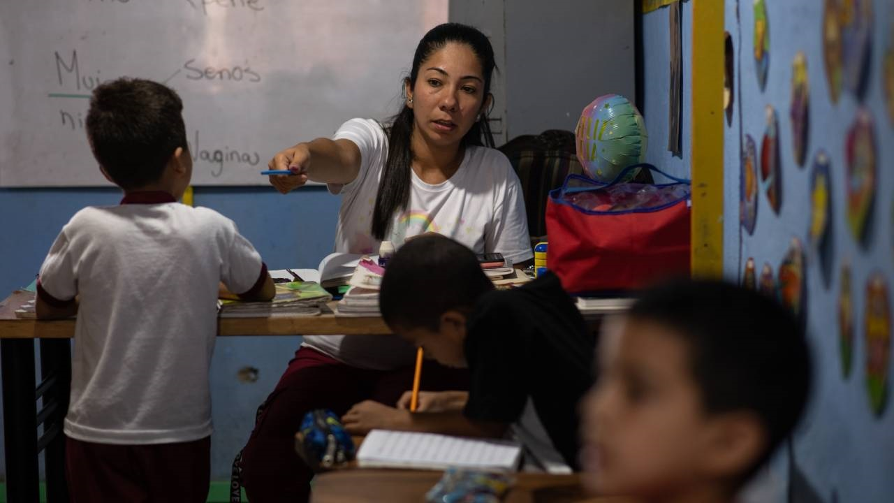 Sector Educación denuncia suspensión de salarios a docentes incapacitados en Falcón