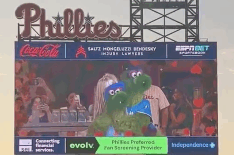 Mascota de los Phillies parodia escándalo de infidelidad en concierto de Coldplay
