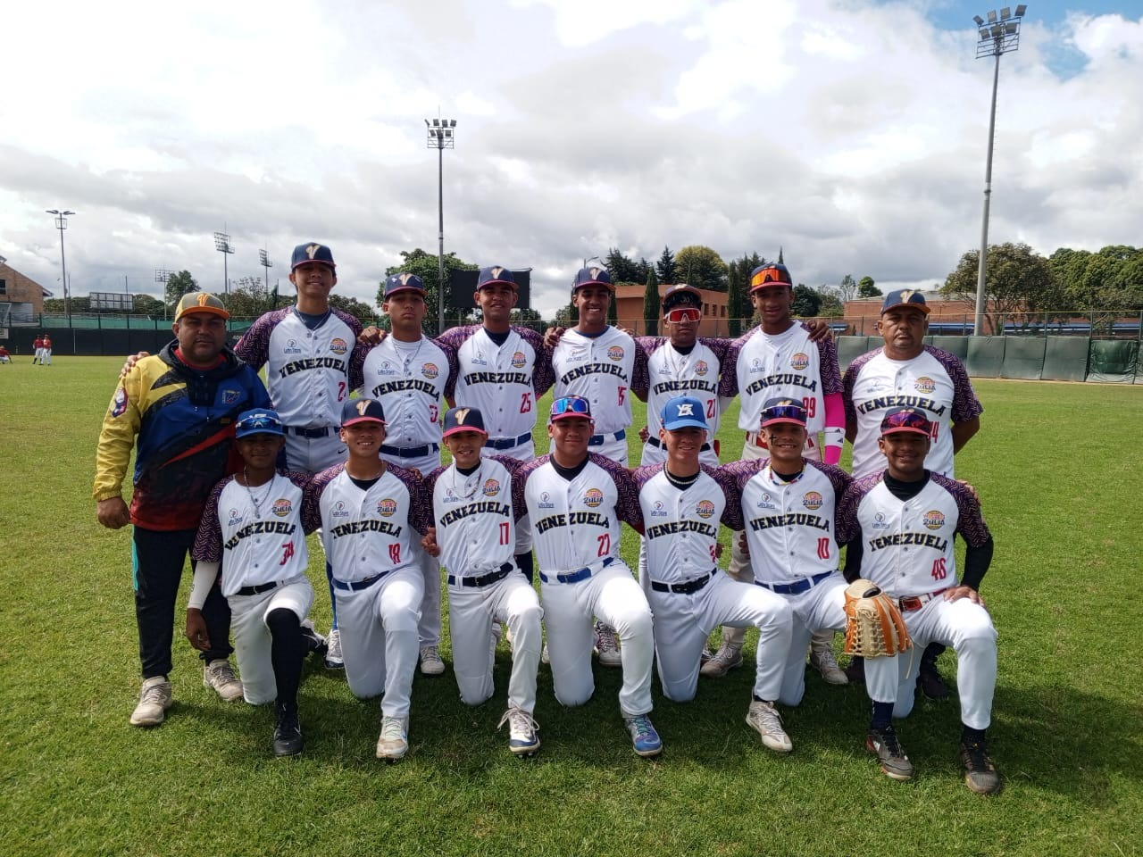 Peloteros venezolanos quedan fuera del Mundial tras negativa de visa en EE.UU.