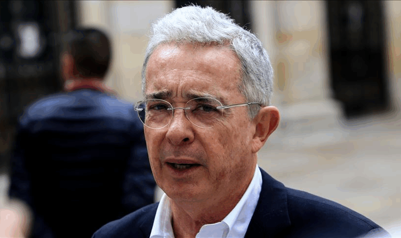Álvaro Uribe condenado por dos delitos y pagará pena de cárcel