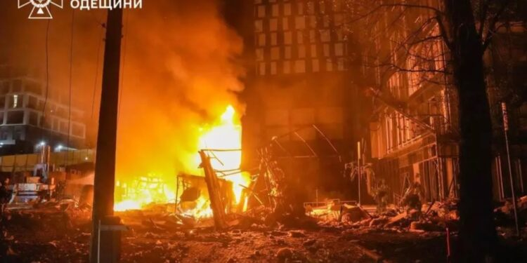 Al menos cuatro muertos y 32 heridos en un ataque ruso en Ucrania